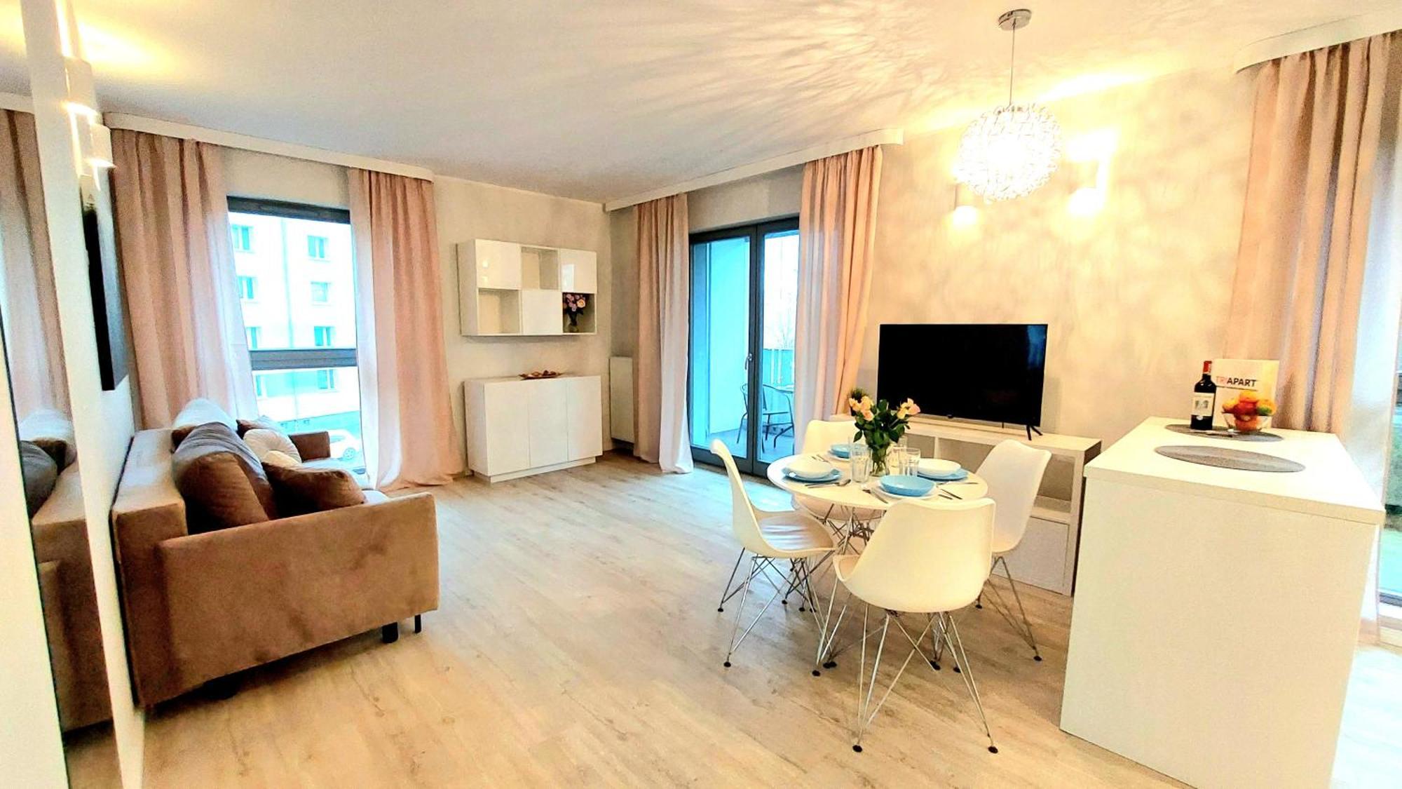 Apartment Sunny Breeze Next To The By Triapart