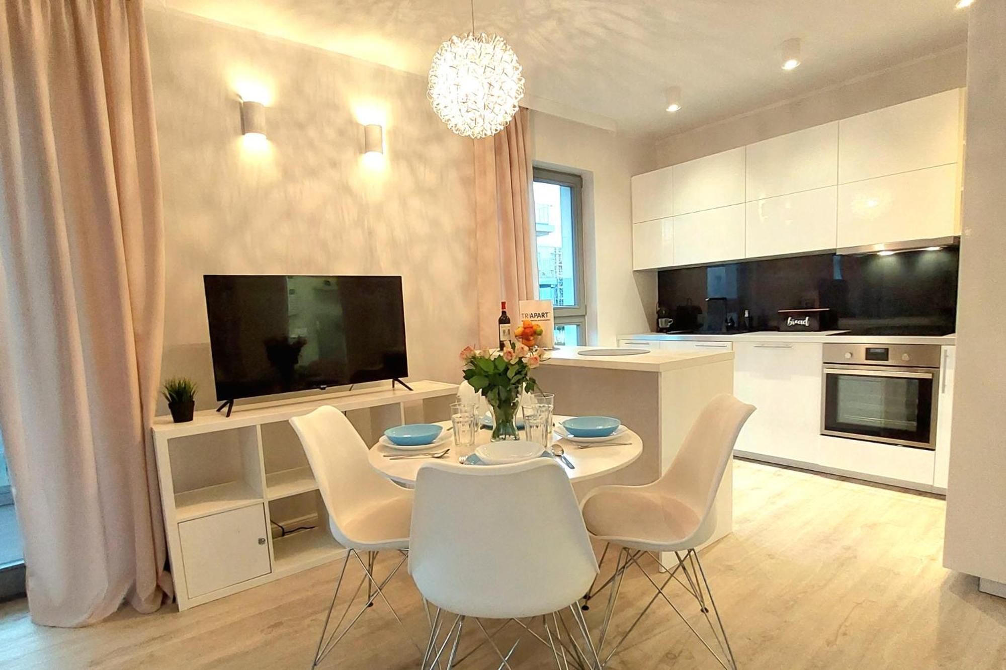 Apartment Sunny Breeze Next To The By Triapart